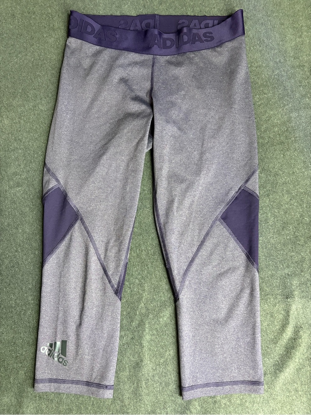 Adidas Women’s Alphaskin Purple 3/4 Leggings Sz M